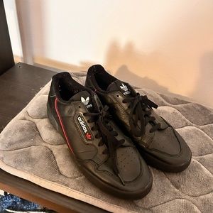 Adidas continental 9.5